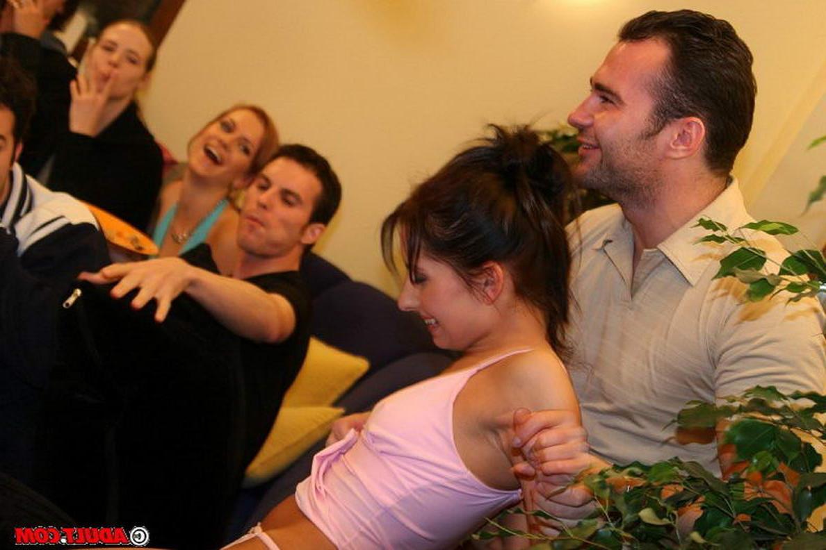 20P Wild women at a Montreal sex party