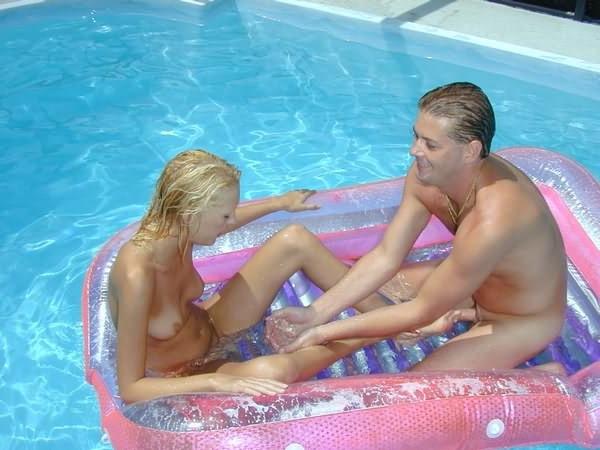 20P Pussy drilled babe in a pool