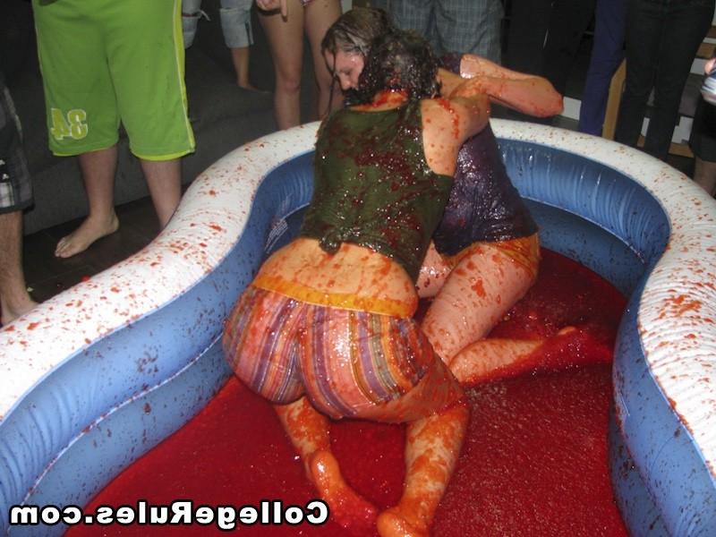 16P Drunk partygirls sucking and fucking at a wild sex orgy