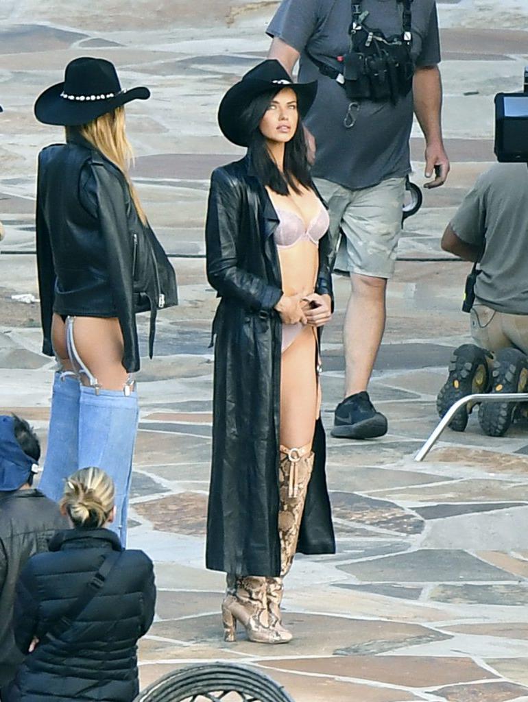 25P Adriana Lima, Elsa Hosk, Romee Strijd, Jasmine Tookes, Lais Ribeiro Sexy