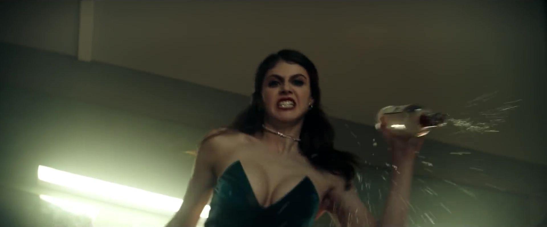 12P Alexandra Daddario Sexy