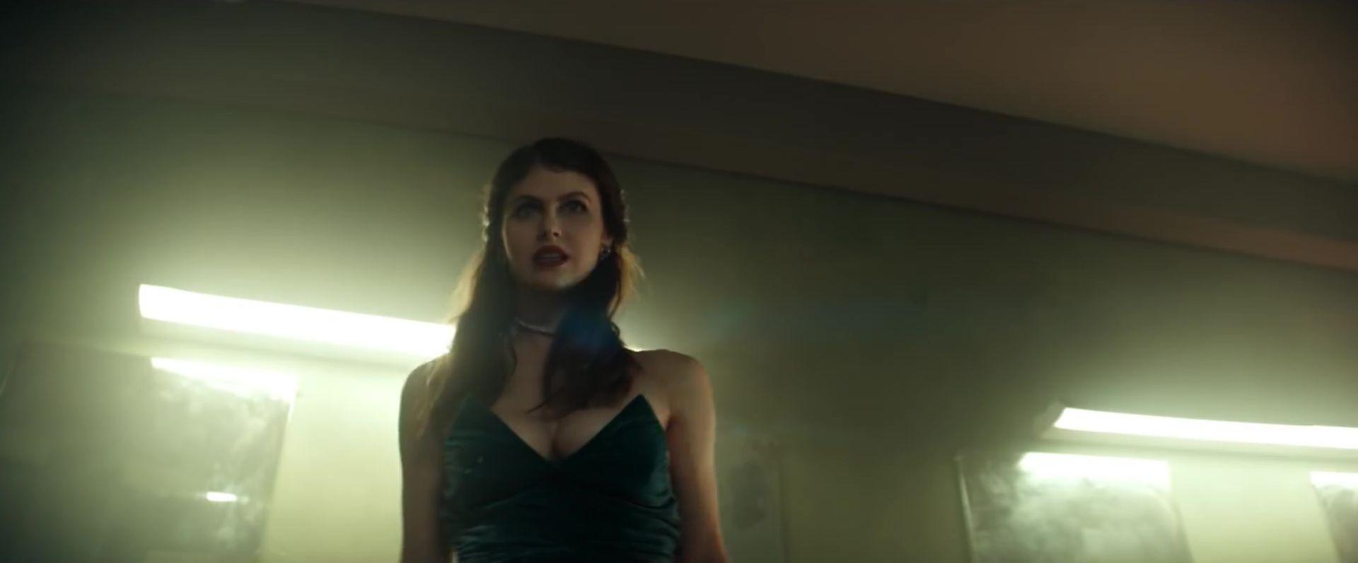 12P Alexandra Daddario Sexy