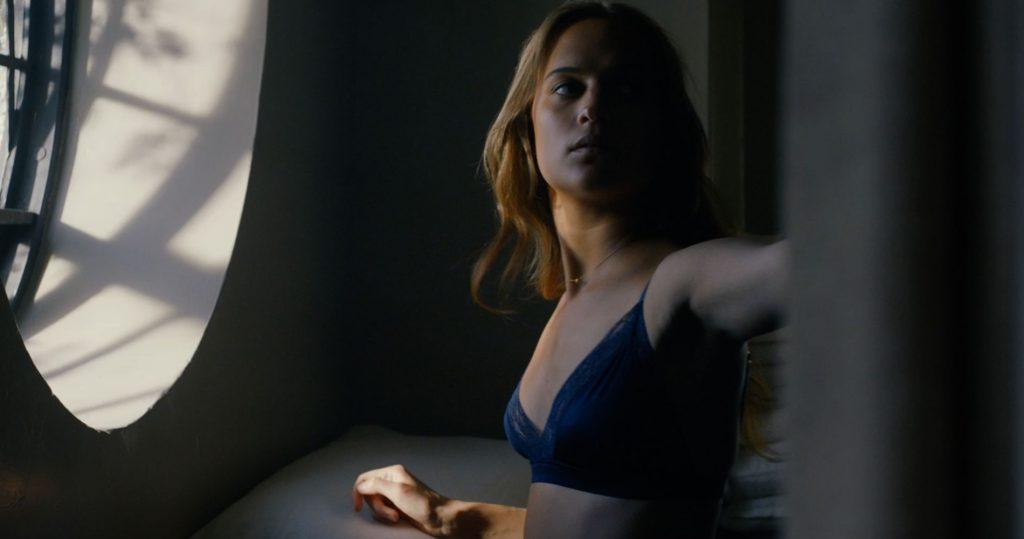 16P Alicia Vikander Sexy