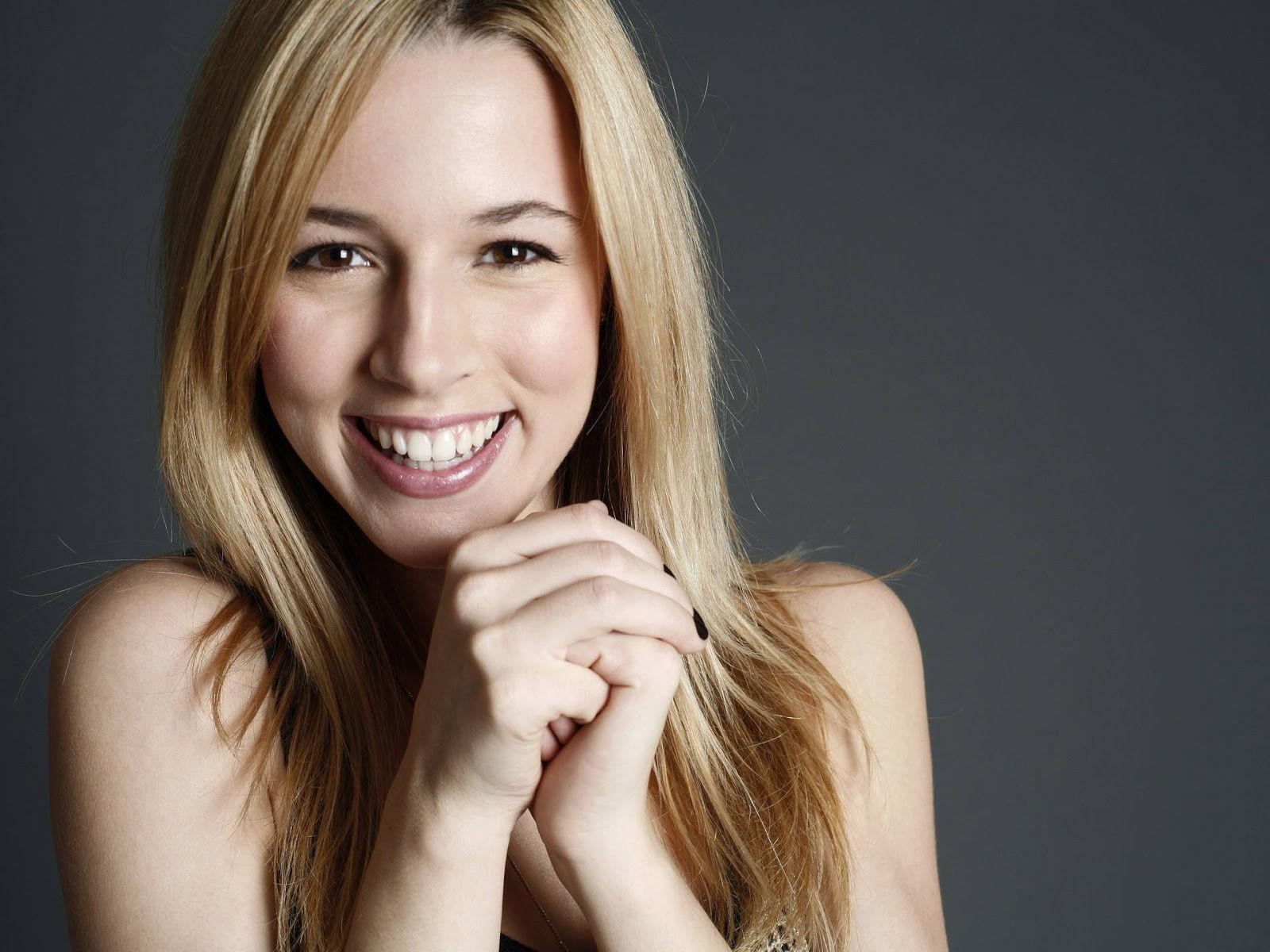25P Alona Tal Sexy