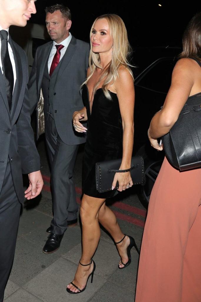 25P Amanda Holden Sexy