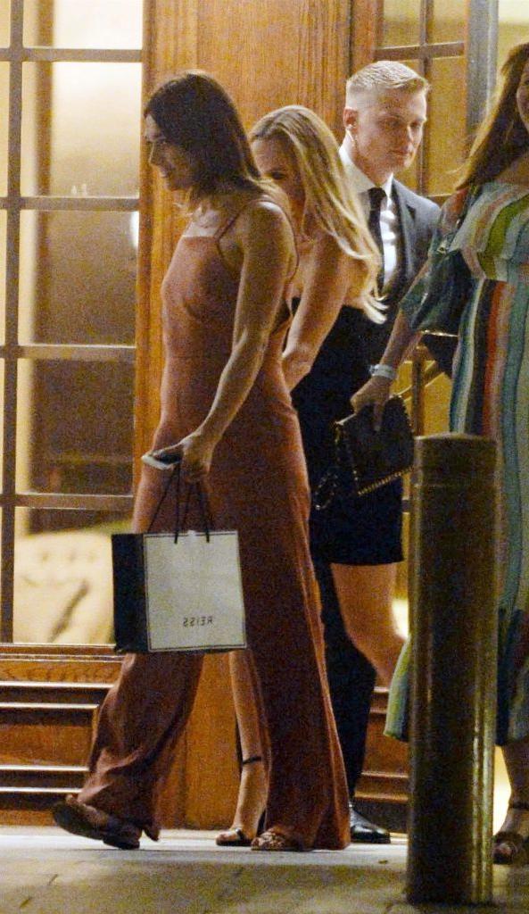 25P Amanda Holden Sexy