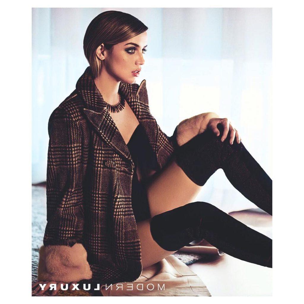 25P Ana de Armas Sexy