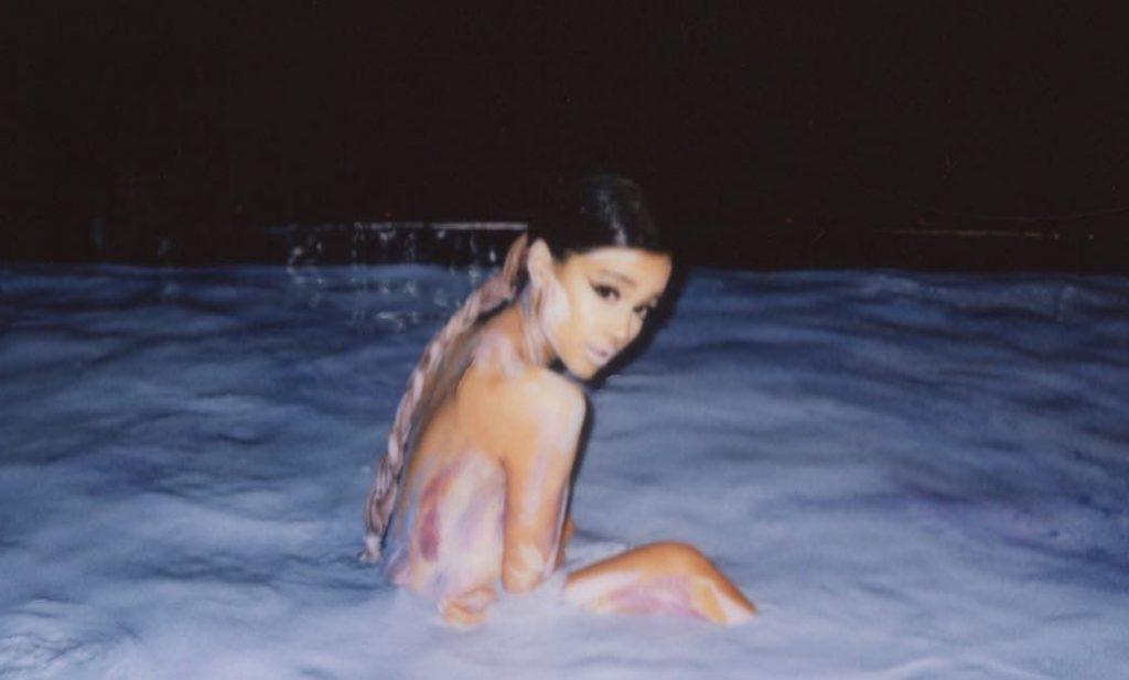 25P Ariana Grande Sexy