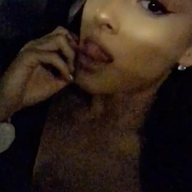 25P Ariana Grande Sexy