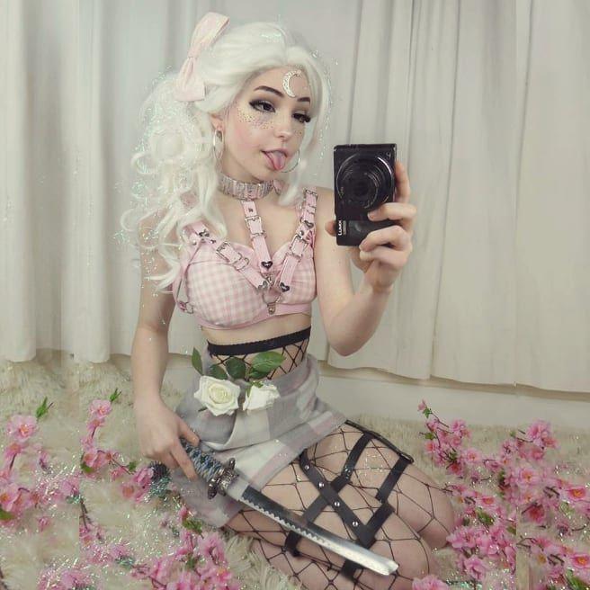 25P Belle Delphine Sexy