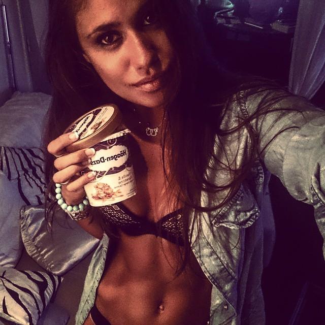 25P Caroline CLN Sexy