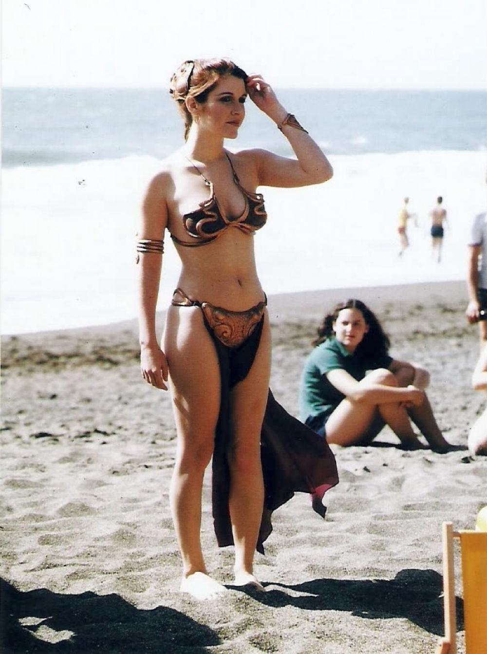 5P Carrie Fisher Sexy Photos