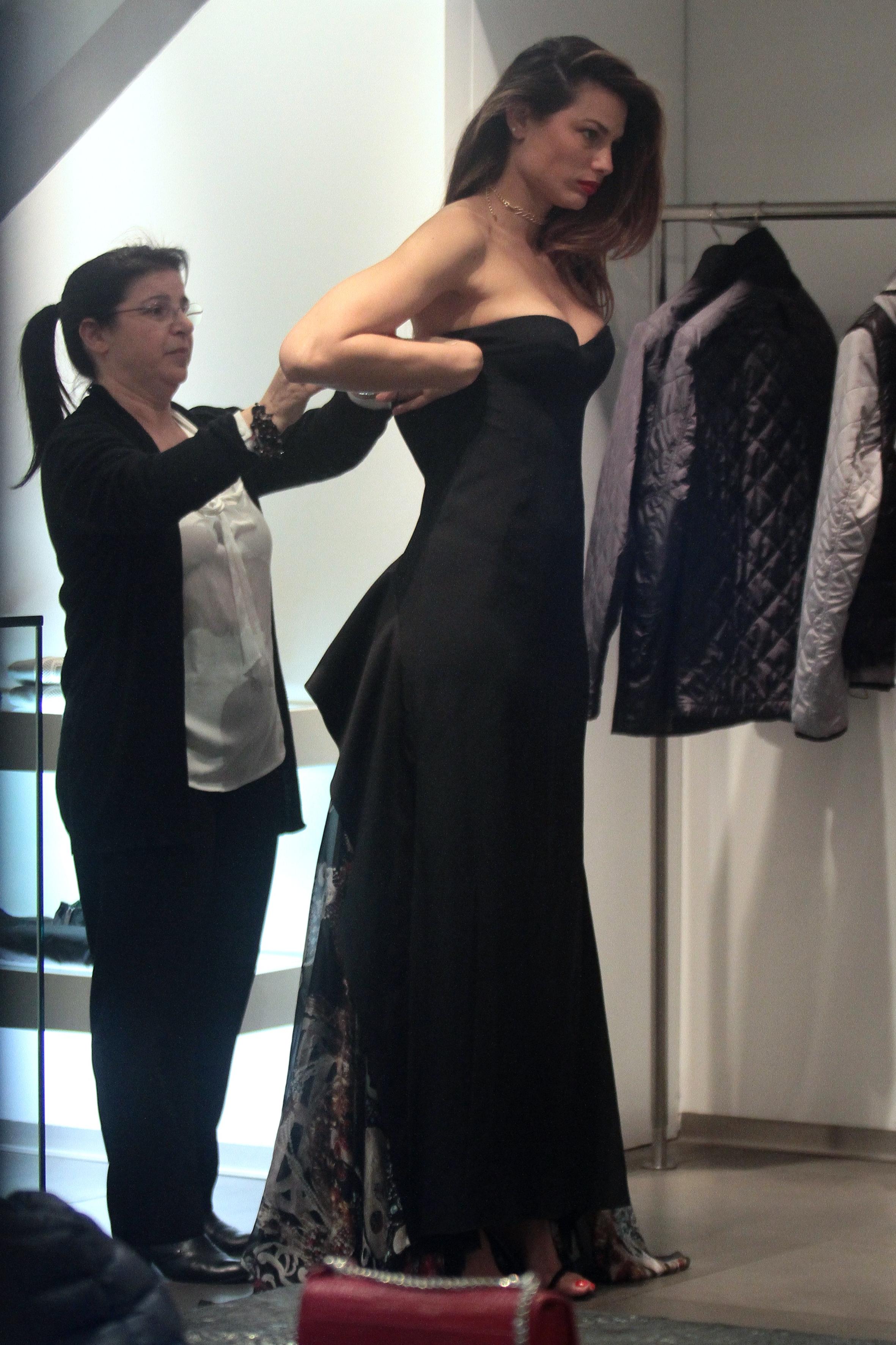 25P Dayane Mello And Her Beautiful Backless Dress