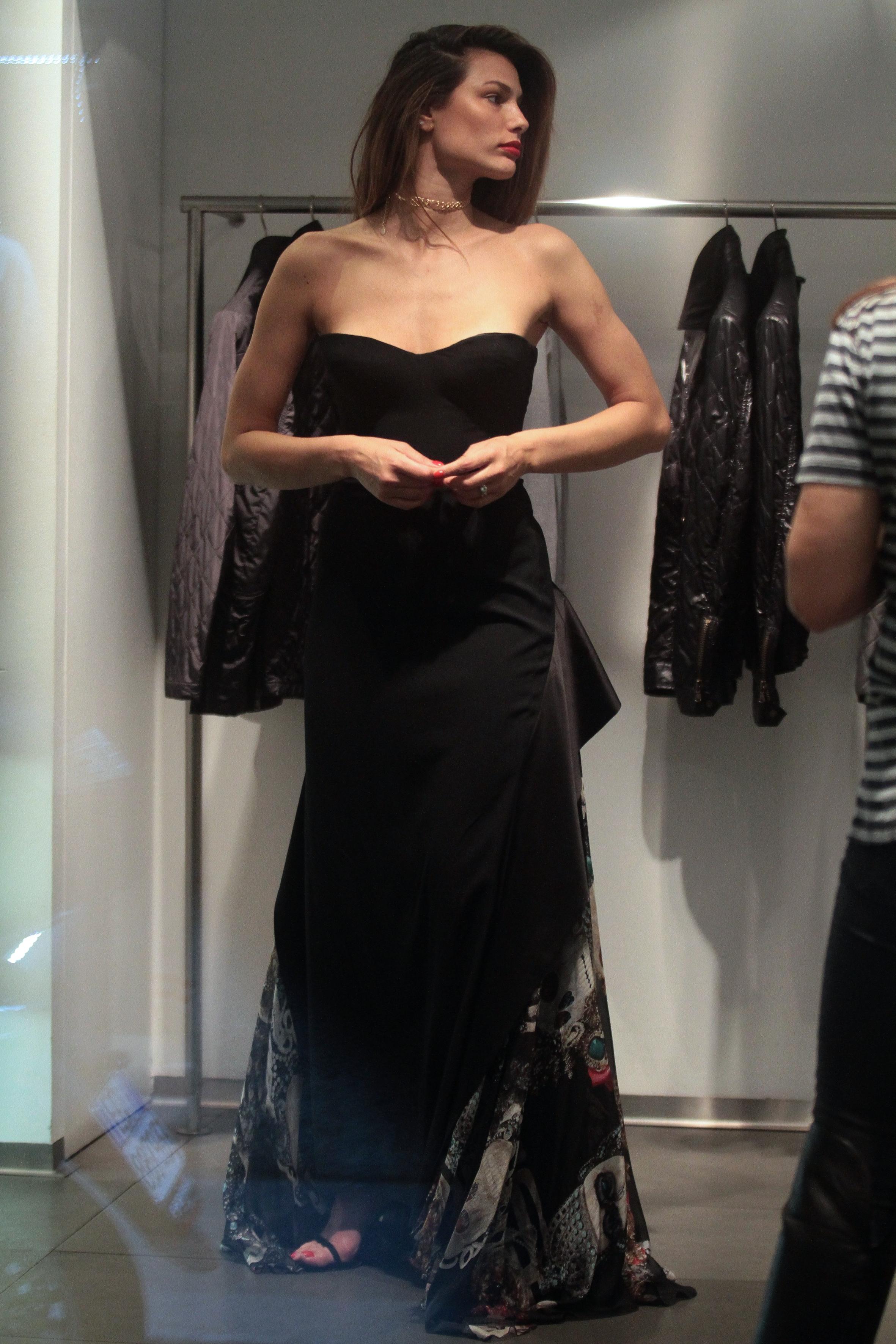 25P Dayane Mello And Her Beautiful Backless Dress