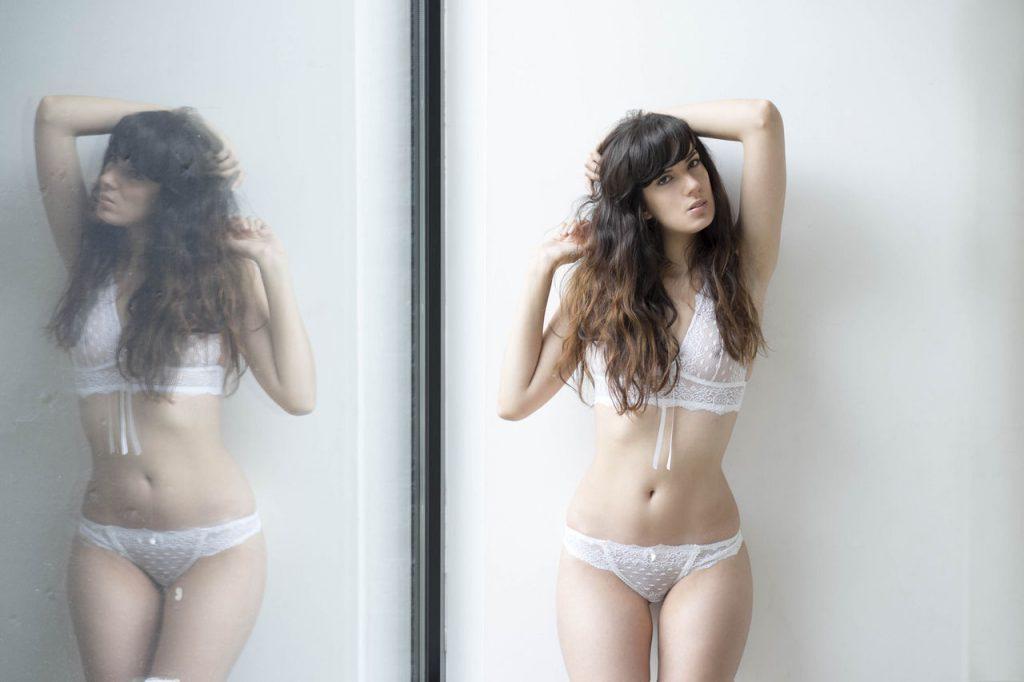 25P Elodie Hernandez Sexy