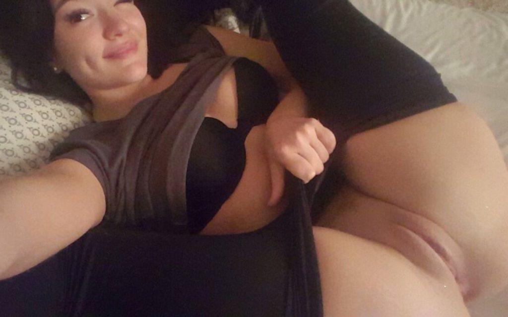 25P Genesis Mia Lopez Sexy