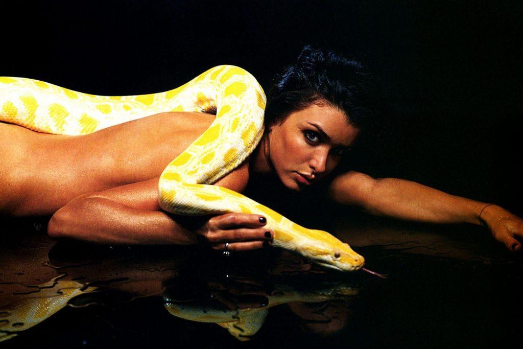16P Jenifer Bartoli Sexy