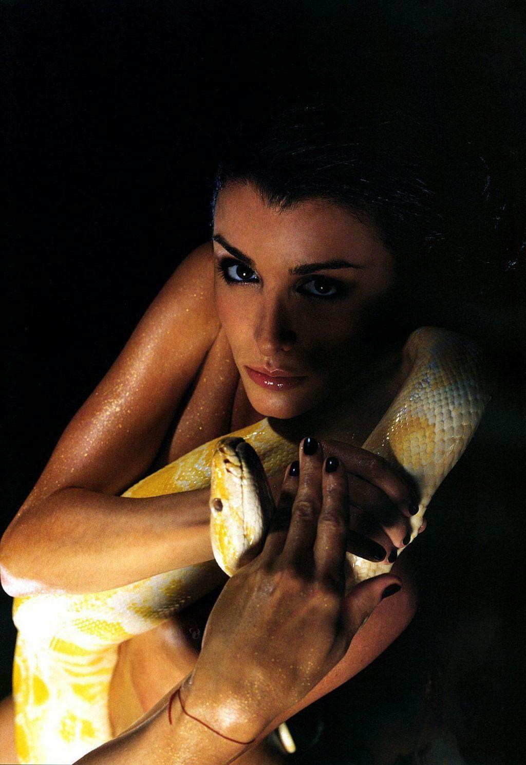 16P Jenifer Bartoli Sexy