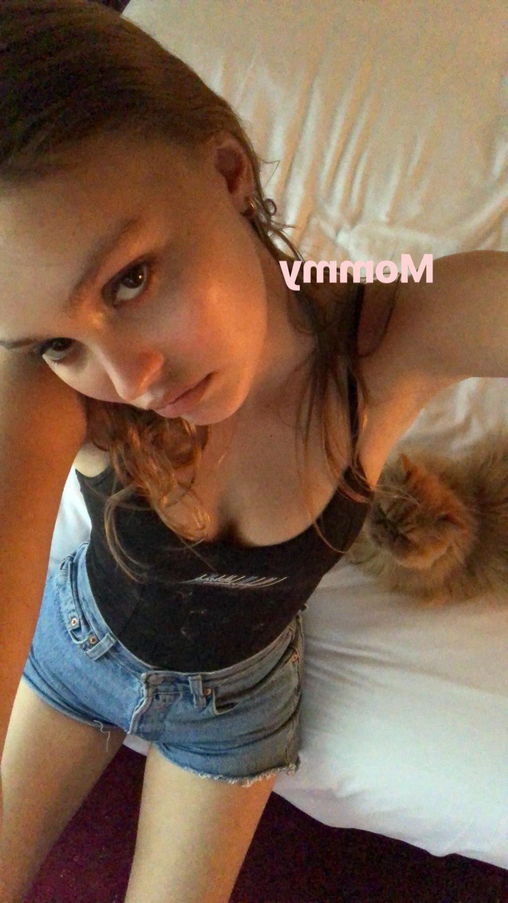 25P Lily-Rose Depp Sexy