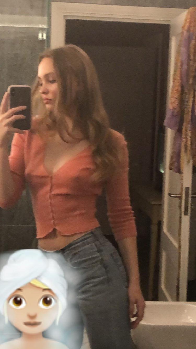 25P Lily-Rose Depp Sexy