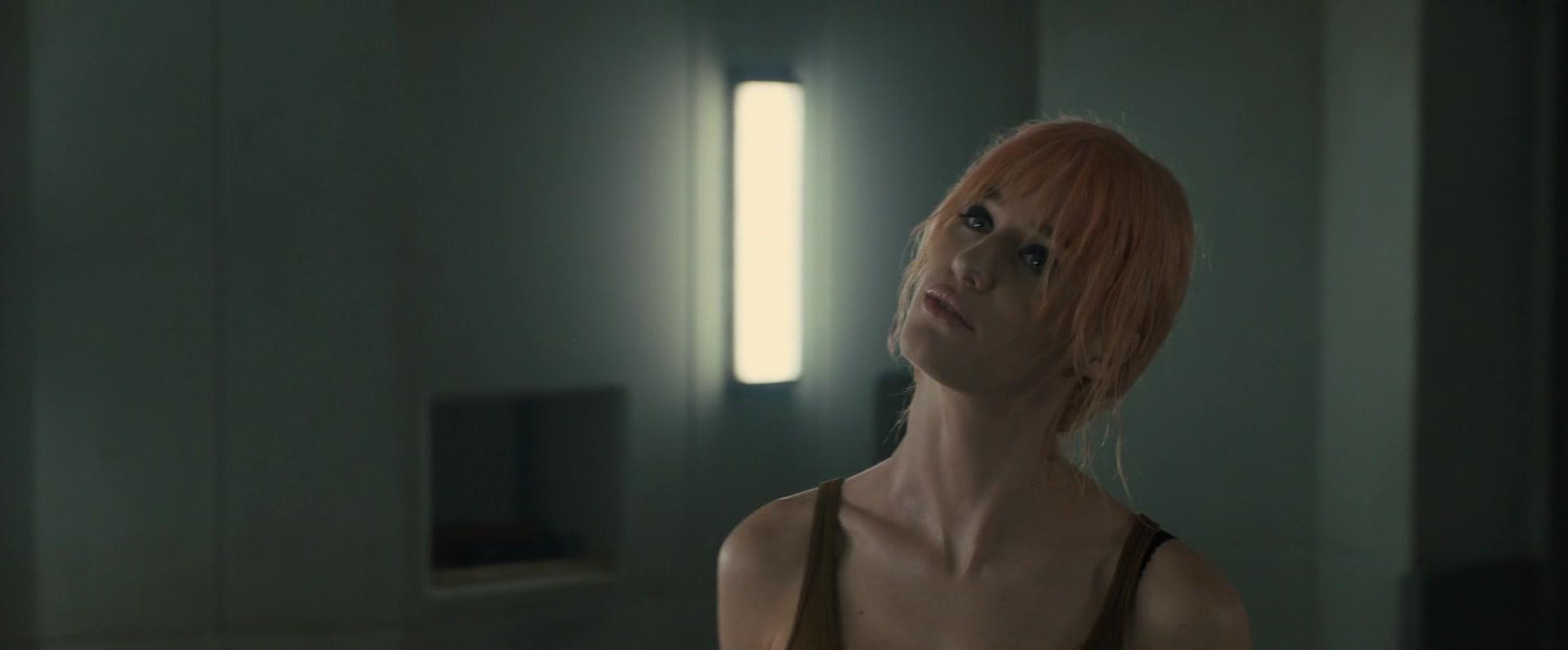 25P Ana de Armas, Sallie Harmsen, Mackenzie Davis Sexy