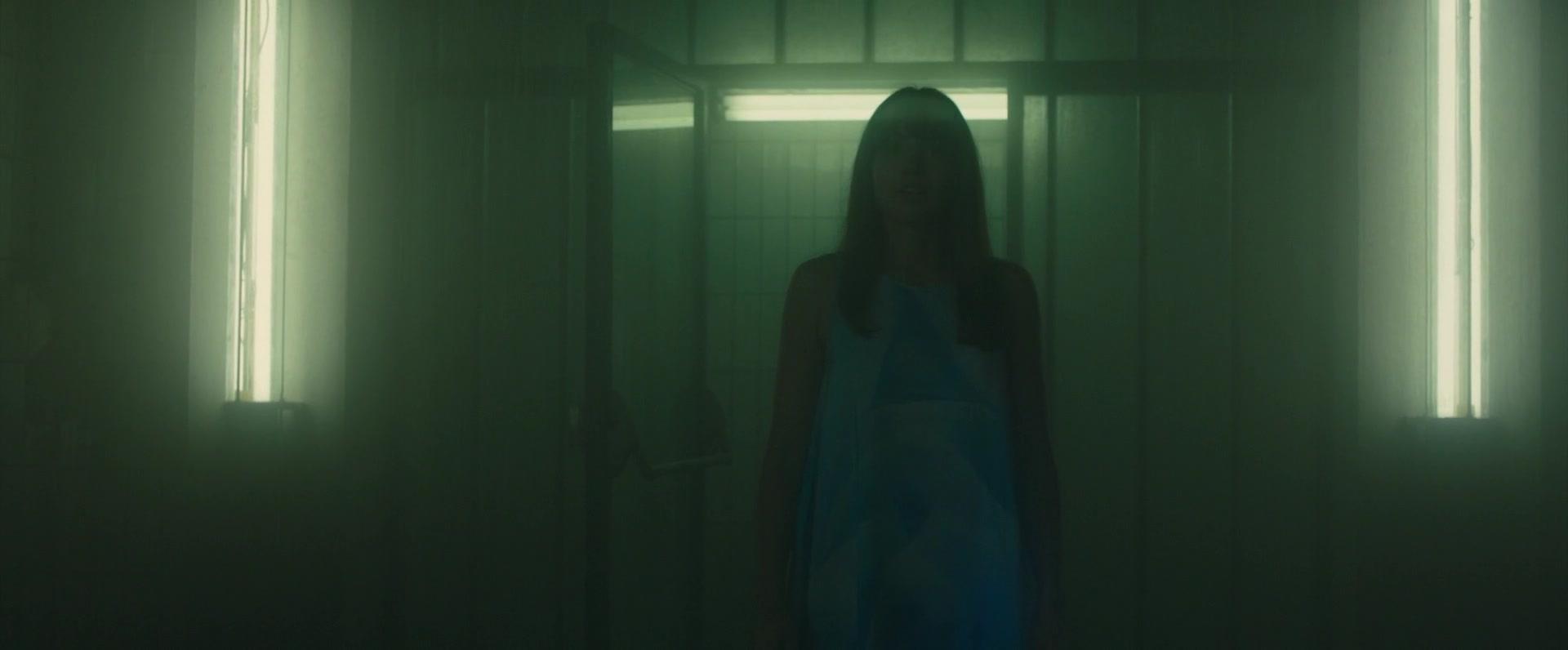 25P Ana de Armas, Sallie Harmsen, Mackenzie Davis Sexy
