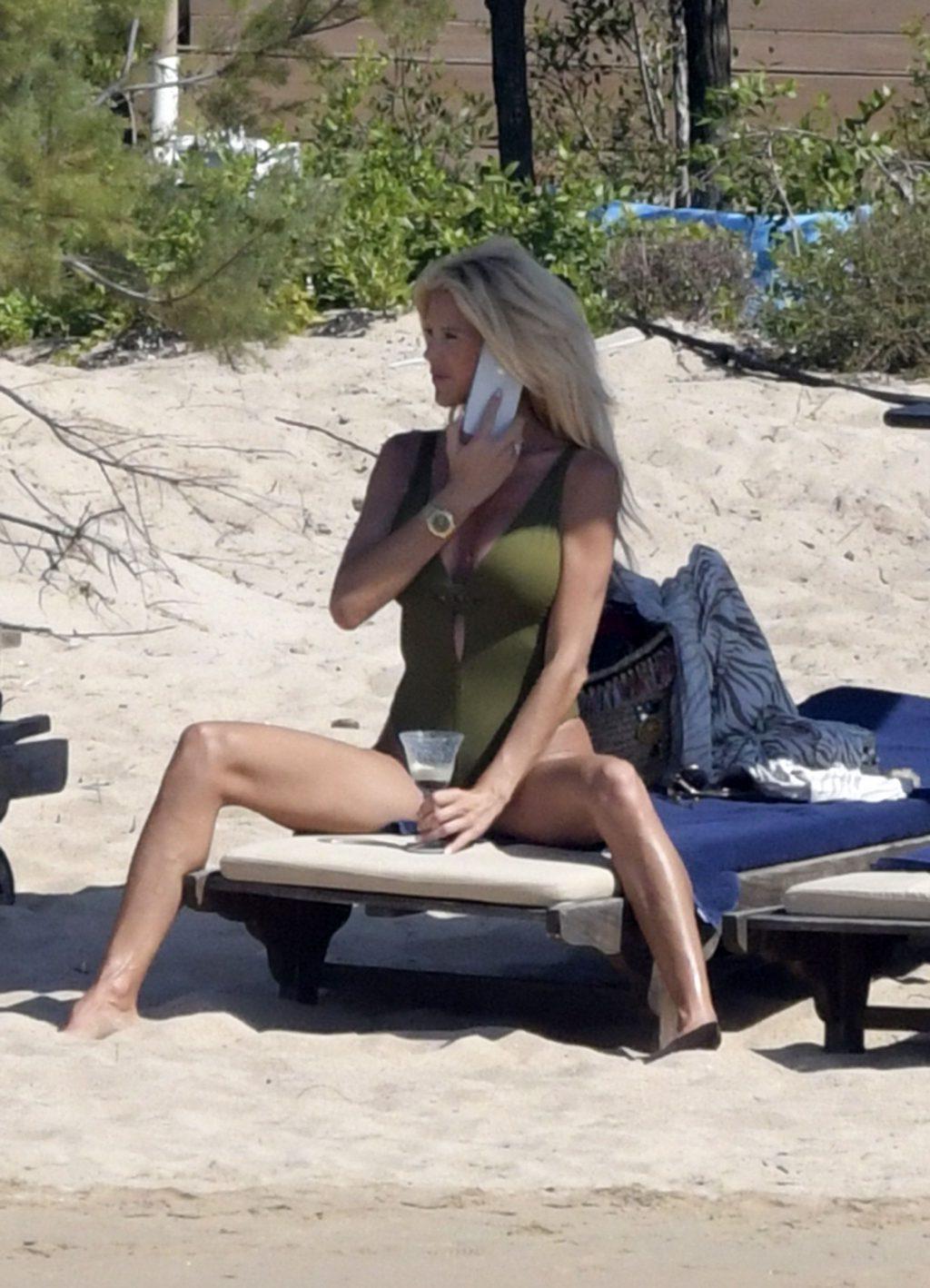 25P Victoria Silvstedt Swimsuit