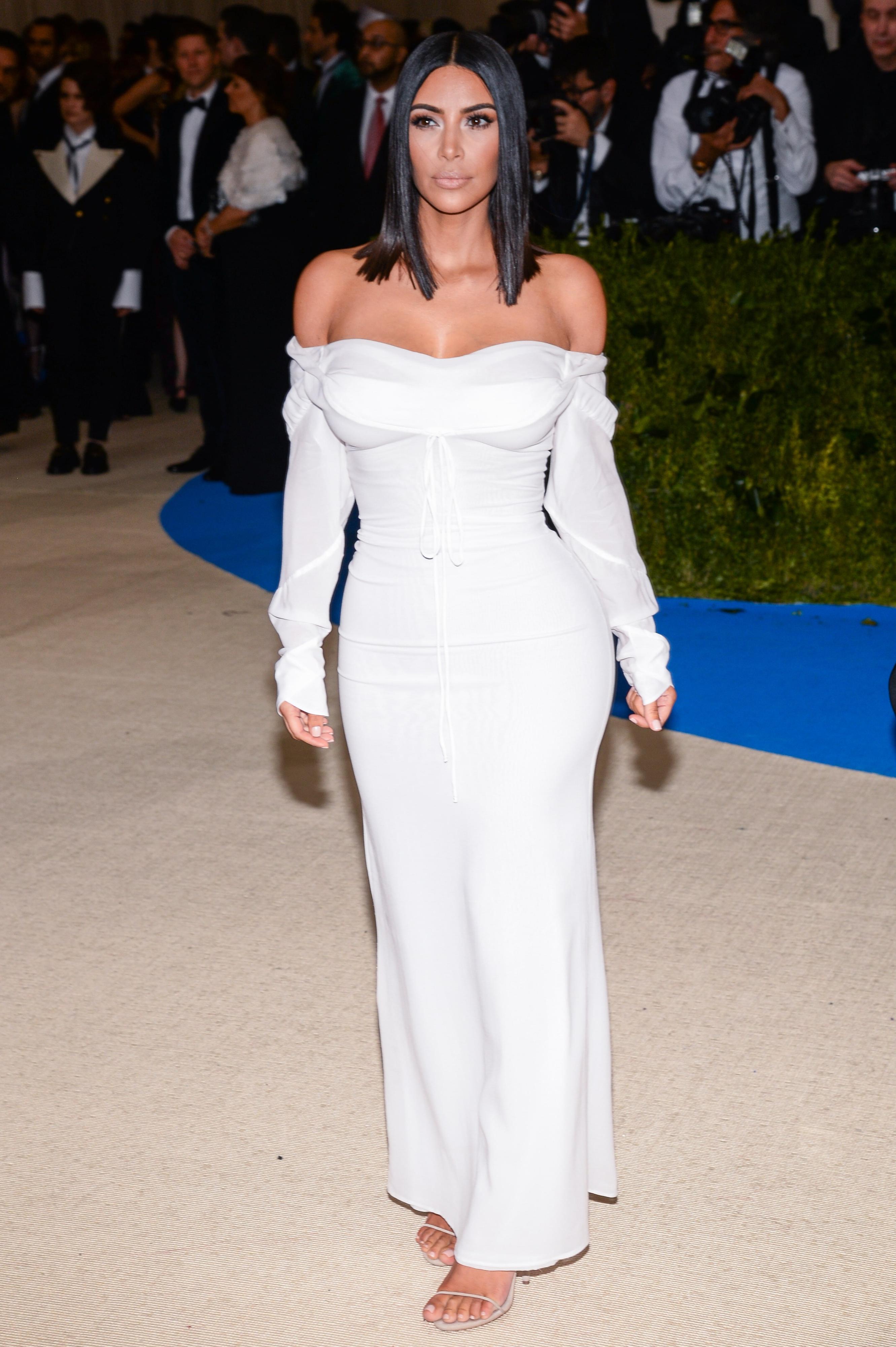 11P Busty Kim Kardashian in a White Dress