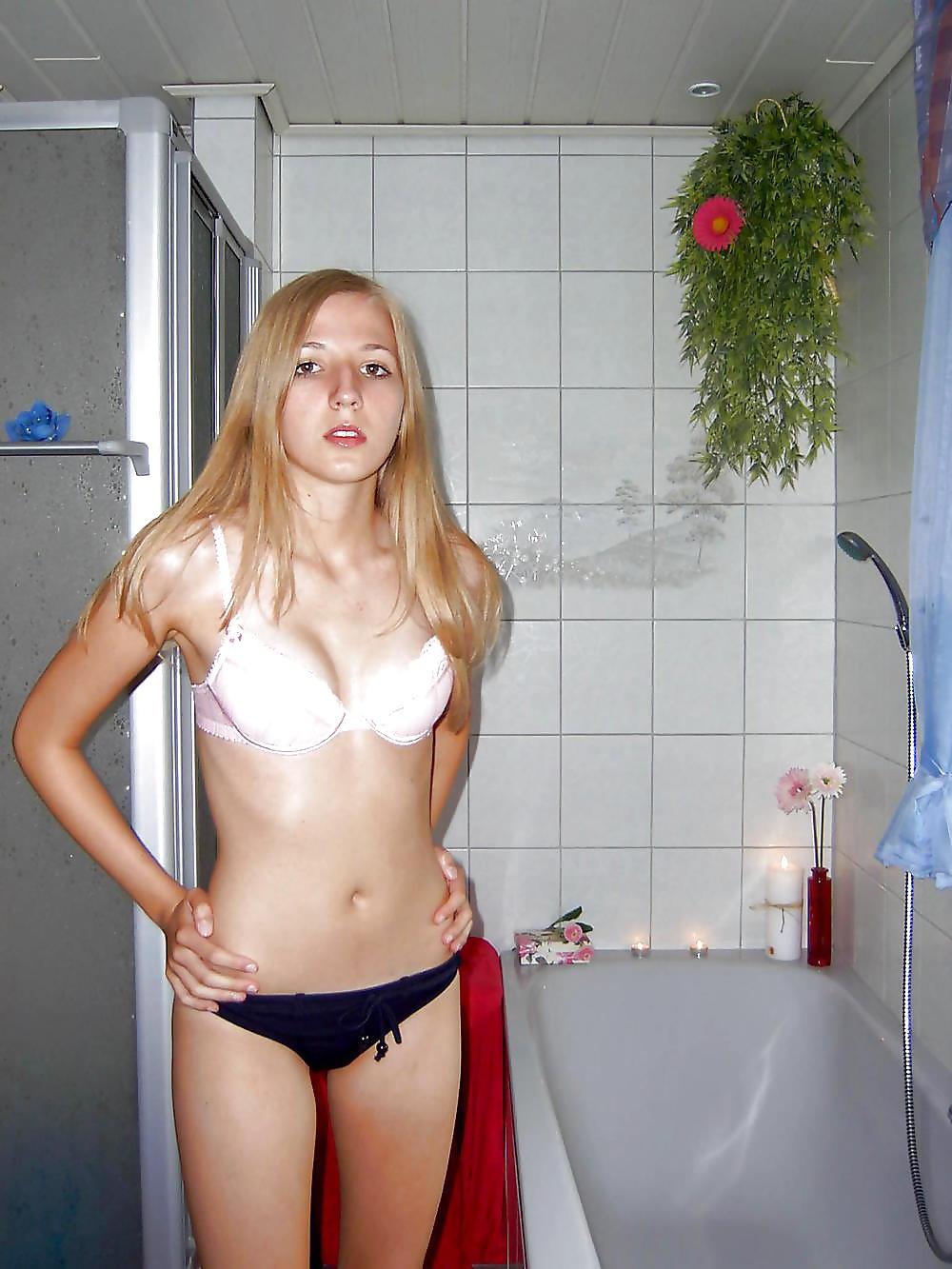 25P Chicks in Sexy Blue Panties 4