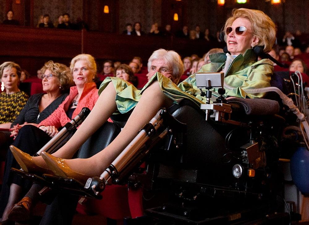 18P Cripples in Pantyhose