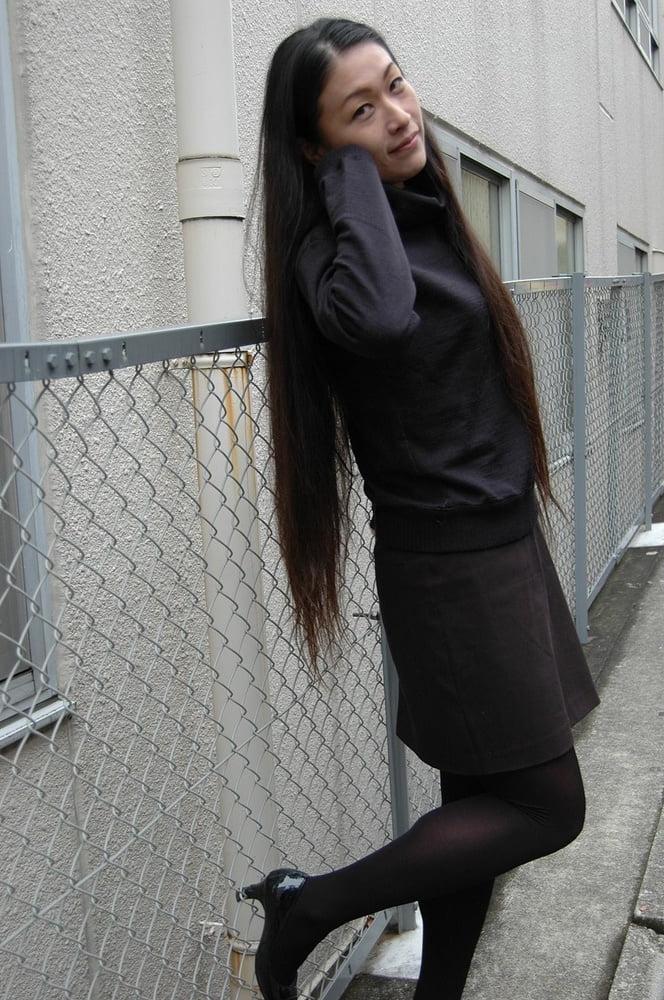 25P Asian Wives in Pantyhose