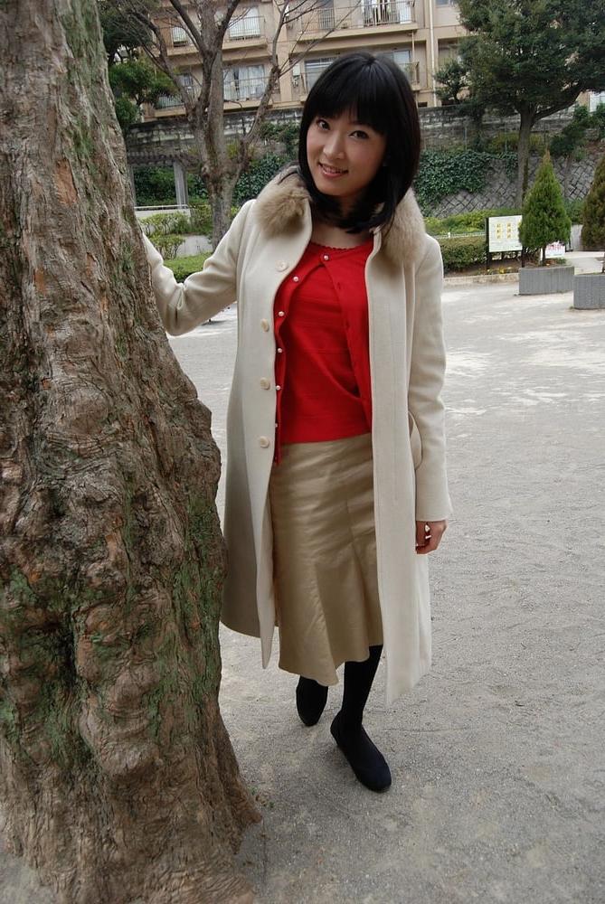 25P Asian Wives in Pantyhose
