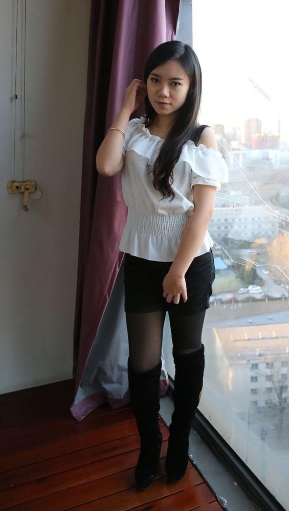 25P Asian Wives in Pantyhose
