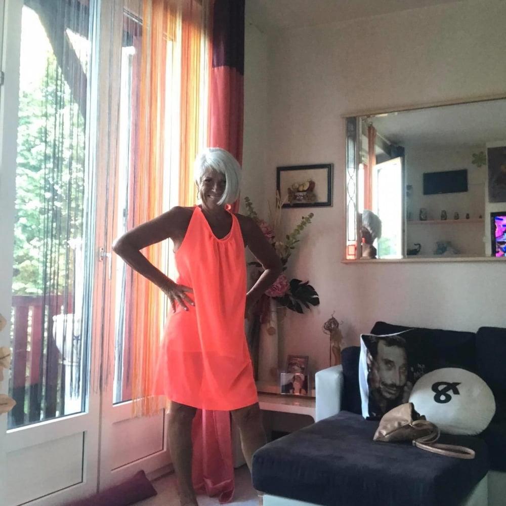 11P Veronique French Milf, non nude but sexy
