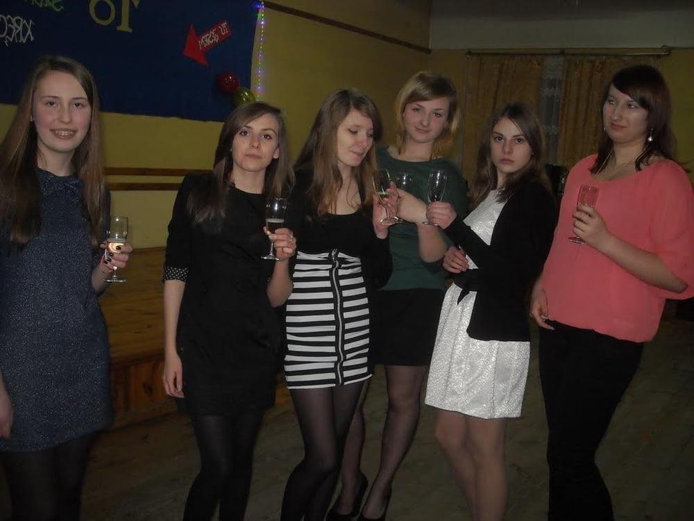 25P sexy females in tights pantyhose nylons 124