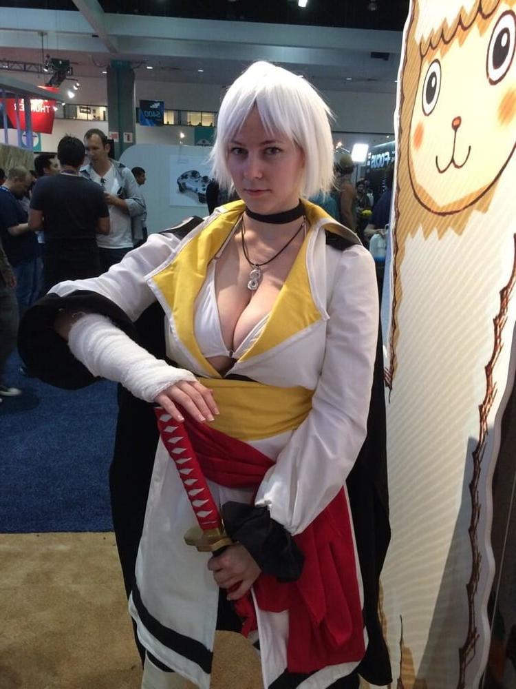 25P Busty Cosplays