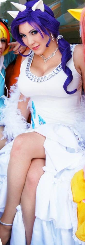 25P Busty Cosplays