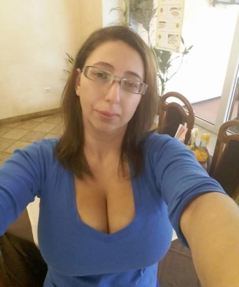 22P Busty Milf Mature for Boys
