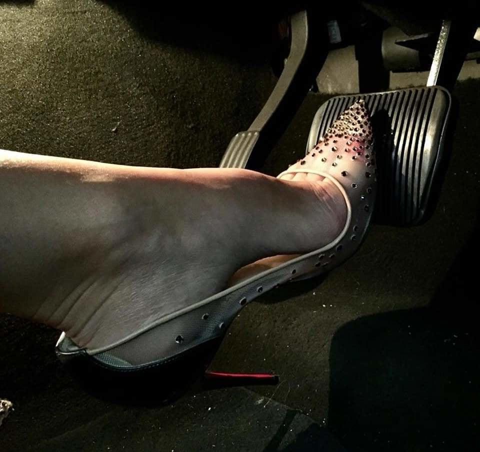 25P Heels Girs and pedals