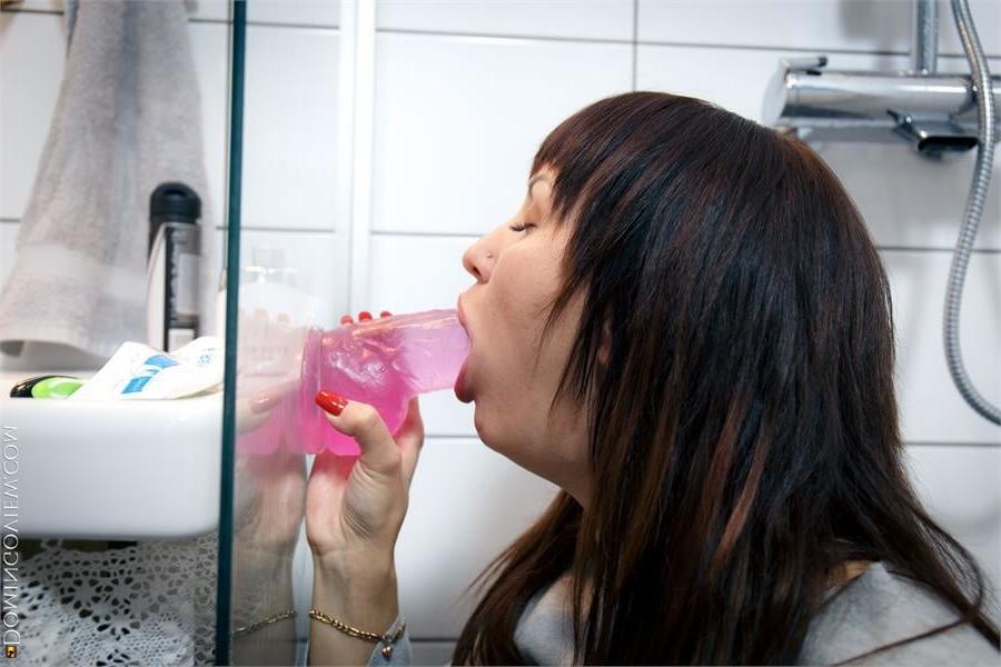 16P Dasha masturbates with big pink dildo
