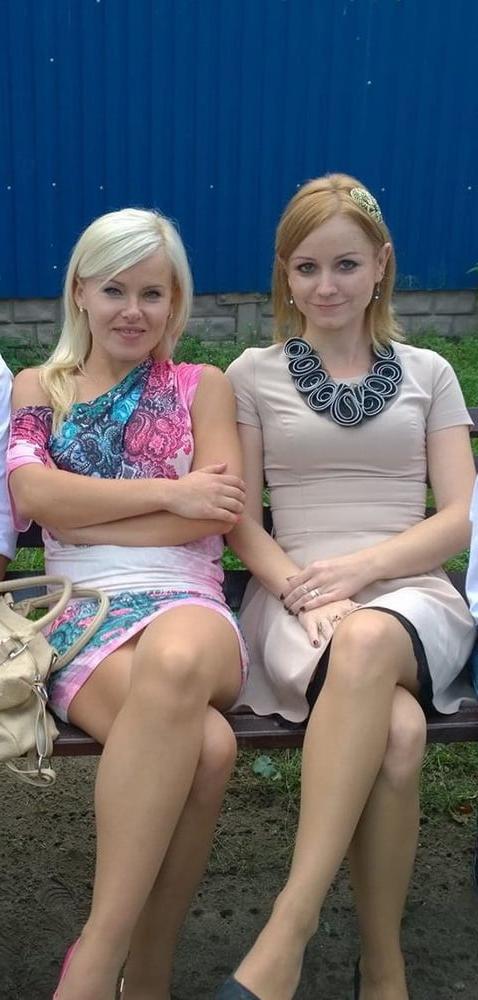 25P sexy females in tights pantyhose nylons 123