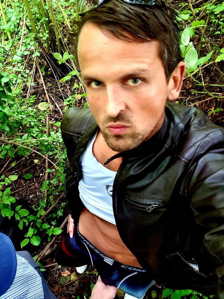 25P Slutboybencam4: Sexy Brainfukked Pig Pet  Outdoor Exposure