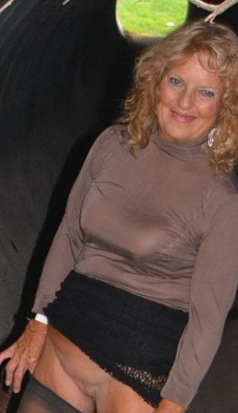 19P Pantyhose for a Change