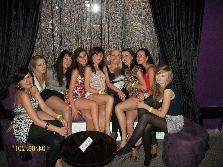 25P sexy females in tights pantyhose nylons 122
