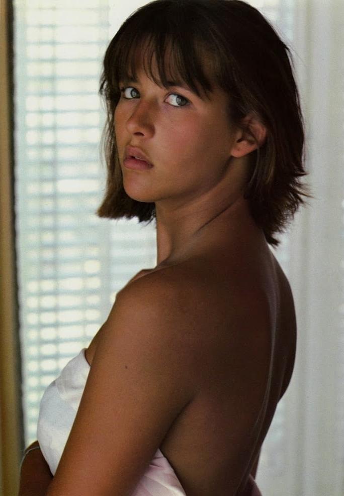 25P Sexy Sophie Marceau
