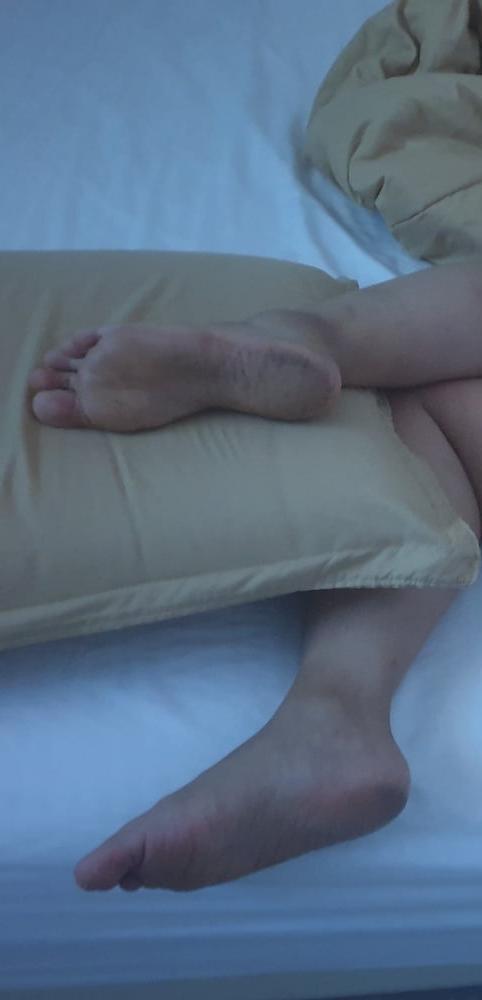 25P My wife's ass and her dirty feet