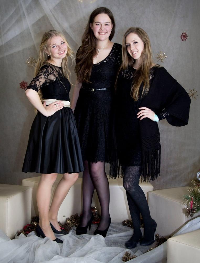25P Christmas Party Pantyhose Part 1