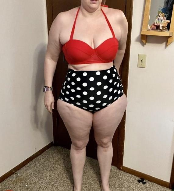 25P sexy matures, curvy, and BBWs in swim suits