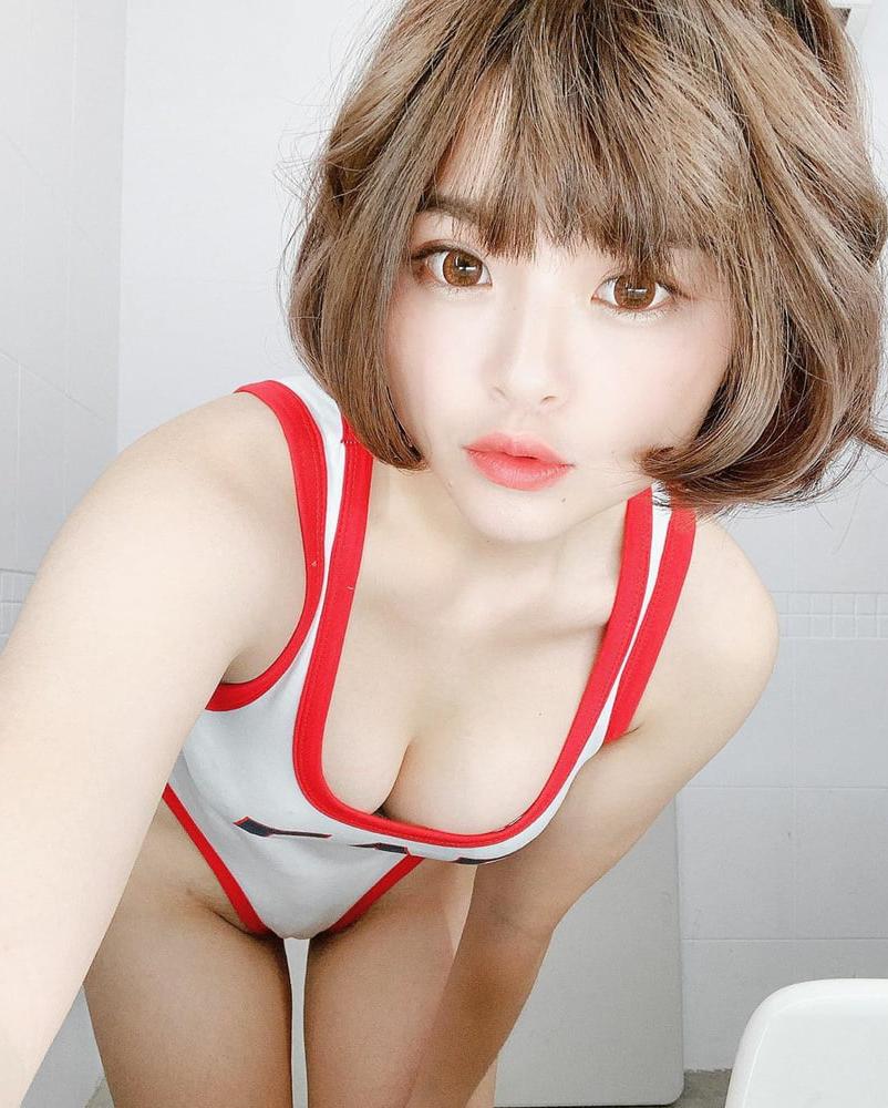 25P Asian_Beauty_01 (swimwear)