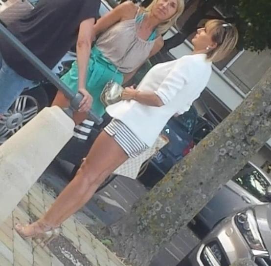 9P sexy milf mini short long legs high heels so hot